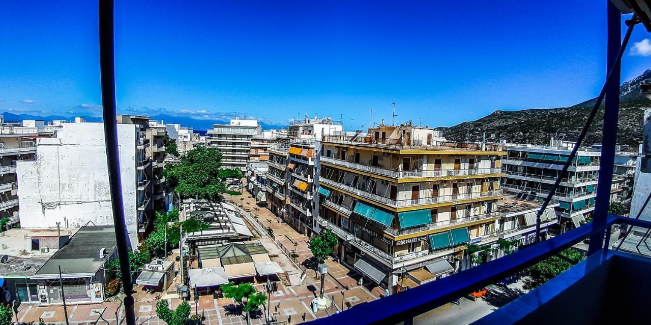 Central Apartment Near The Beach With Huge Private Terrace Loutráki Exteriér fotografie